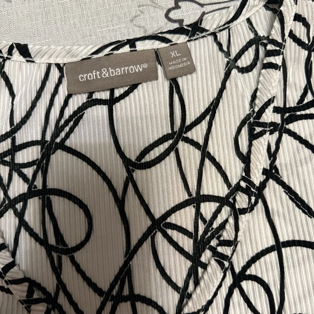 Abstract print blouse - Picture 5 of 5